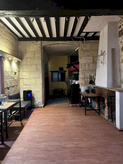 Local commercial à louer 200 m² - Bordeaux