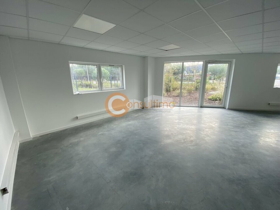 Bureau à louer 60 m² - Mios