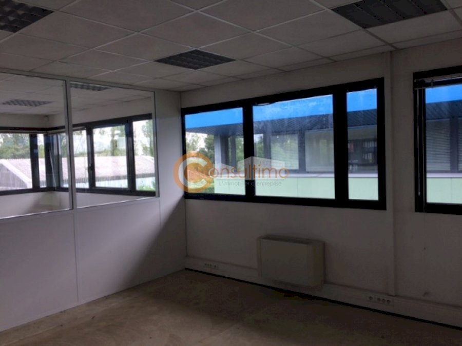 Bureau à louer 1000 m² - Pessac