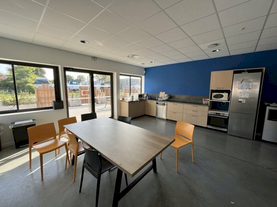 Local d'activité à louer 1550 m² - La Teste-de-Buch