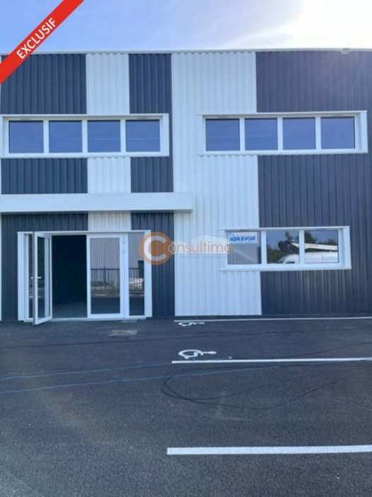 Bureau à louer 169 m² - Mios