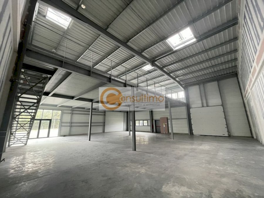 Local d'activité à acheter 521 m² - Sallebœuf