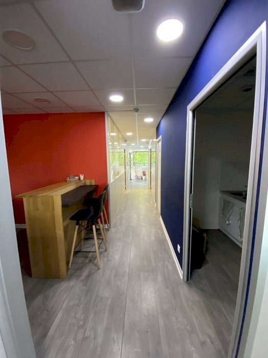 Bureau à louer 179 m² - Pessac