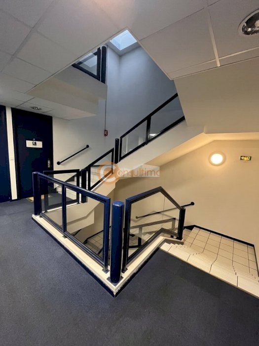 Bureau à louer 140 m² - Bruges