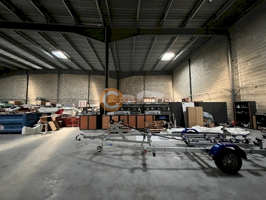 Local d'activité à louer 1550 m² - La Teste-de-Buch
