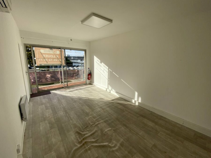 Bureau à acheter 80 m² - Cenon