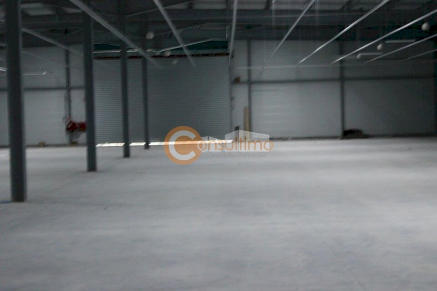 Local commercial à acheter 1633 m² - Marmande