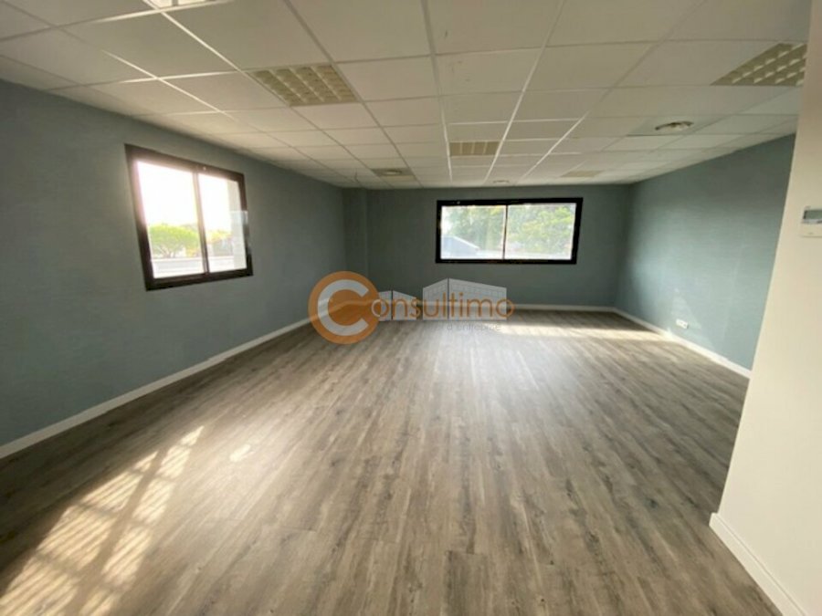 Bureau à louer 87 m² - La Teste-de-Buch