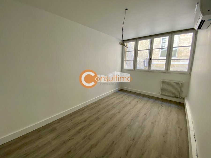 Bureau à louer 126 m² - Bordeaux