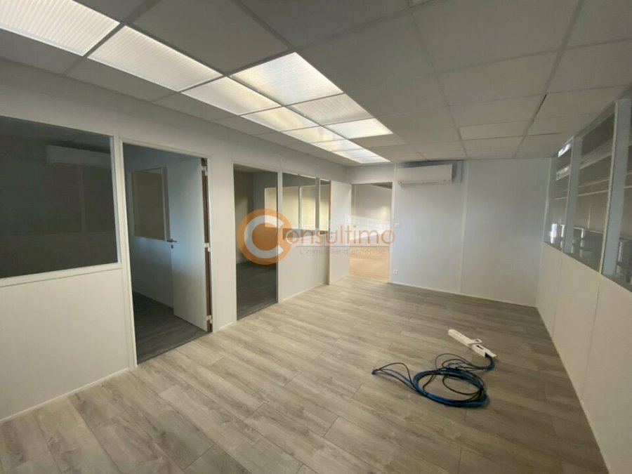 Local commercial à louer 991 m² - Libourne