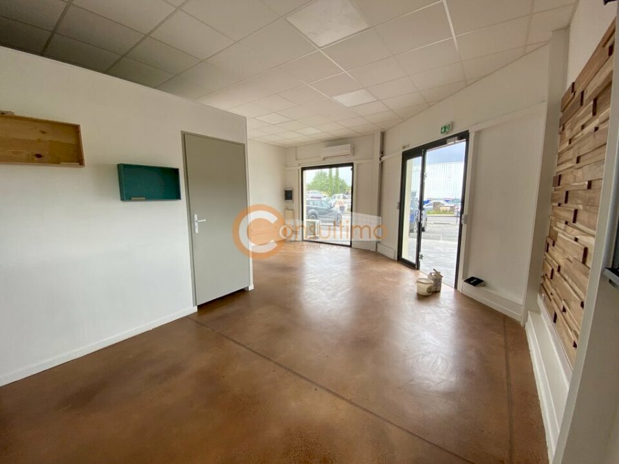 Local commercial à louer 57 m² - Saint-Caprais-de-Bordeaux