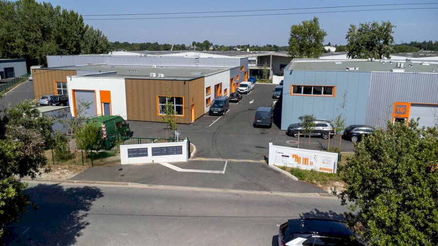 Local d'activité à louer 258 m² - Carbon-Blanc
