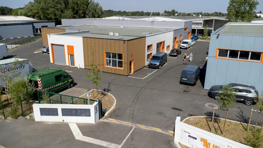 Local d'activité à louer 258 m² - Carbon-Blanc