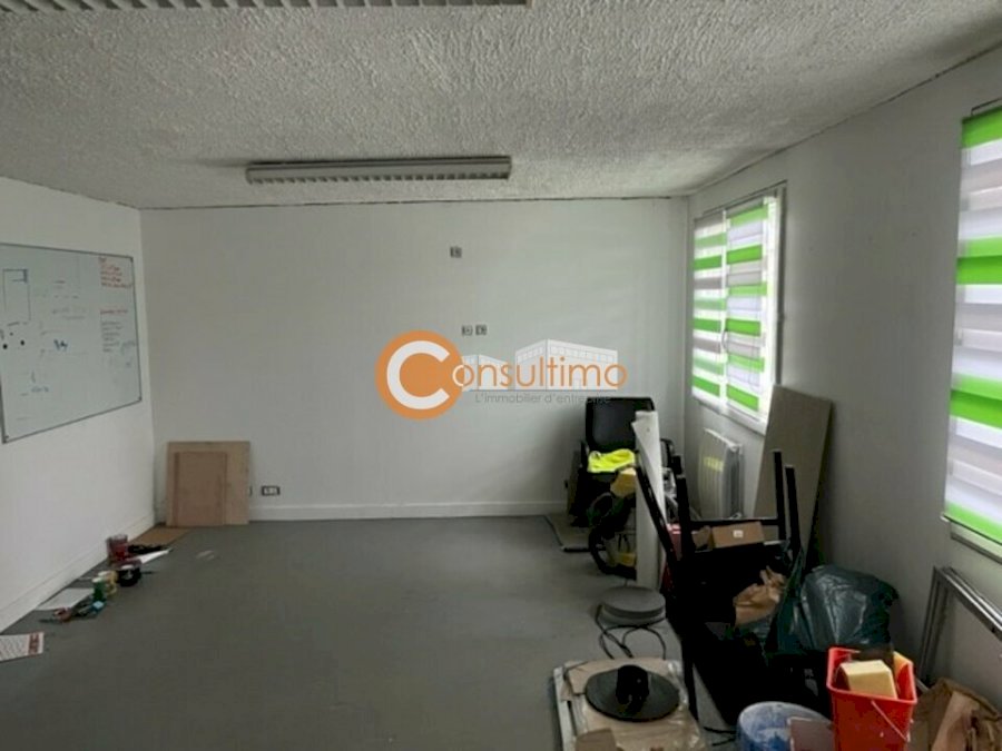 Local d'activité à louer 200 m² - Ambarès-et-Lagrave