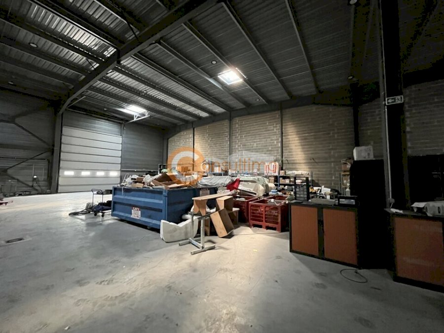 Local d'activité à louer 1550 m² - La Teste-de-Buch