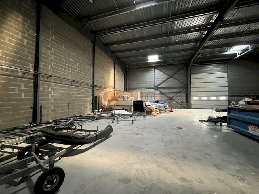 Local d'activité à louer 1550 m² - La Teste-de-Buch