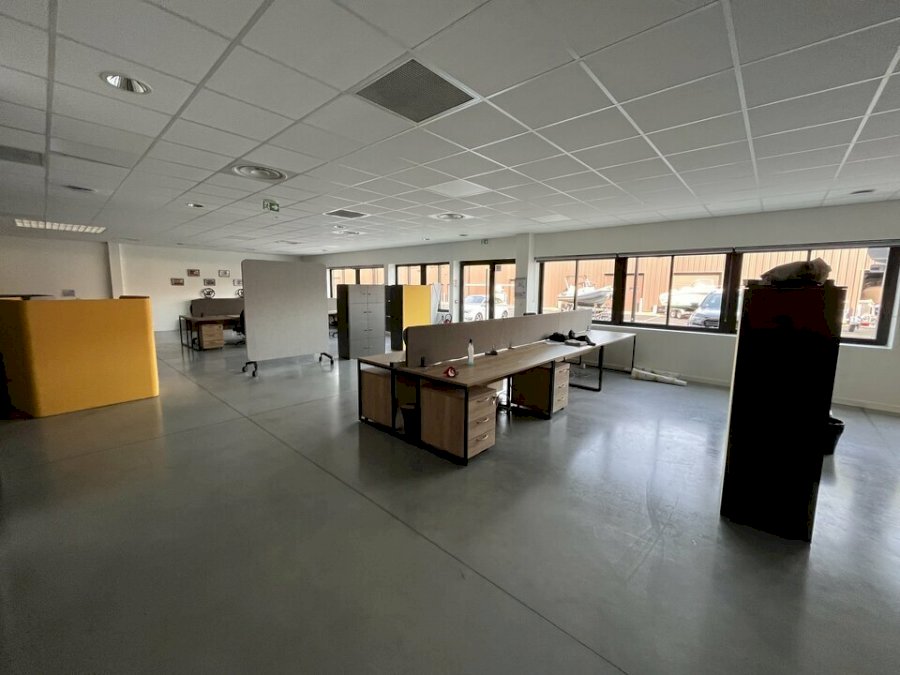 Local d'activité à louer 1550 m² - La Teste-de-Buch