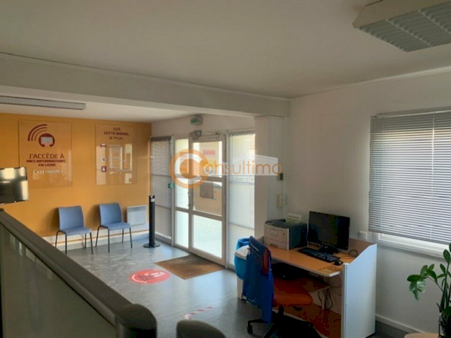 Bureau à louer 350 m² - Pessac