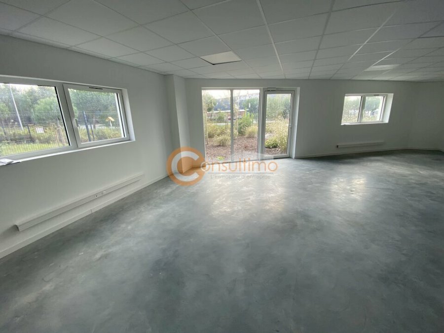 Bureau à louer 60 m² - Mios