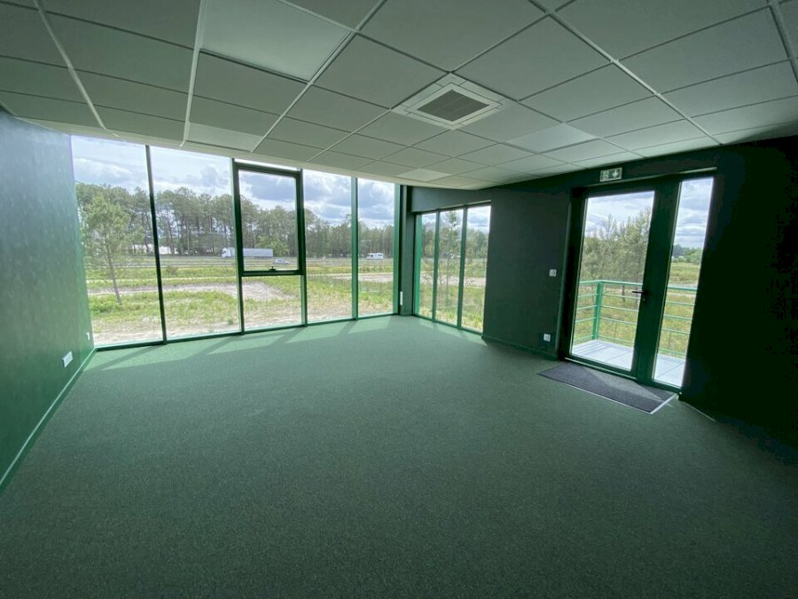 Bureau à acheter 782 m² - Mios