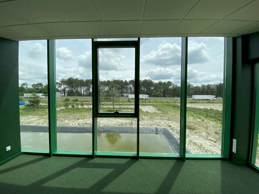 Bureau à acheter 782 m² - Mios