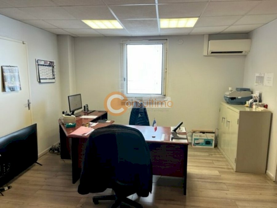 Local d'activité à louer 800 m² - Bordeaux