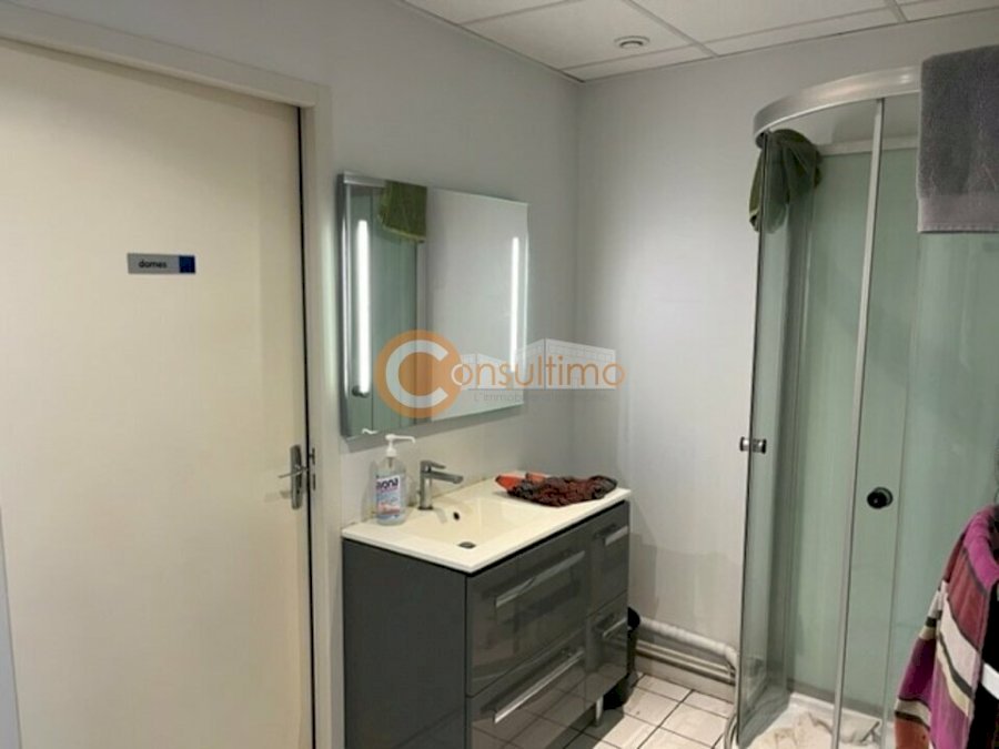 Local d'activité à louer 800 m² - Bordeaux