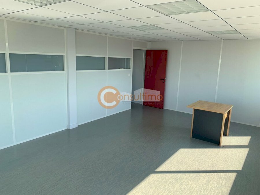 Bureau à louer 228 m² - Latresne