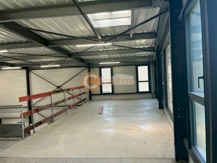 Local d'activité à louer 305 m² - Mérignac