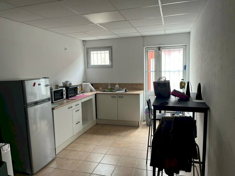 Entrepôt à acheter 857 m² - Sainte-Eulalie
