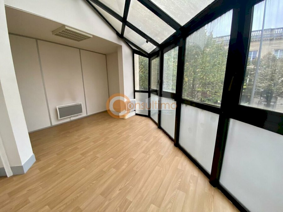 Bureau à louer 131 m² - Bordeaux