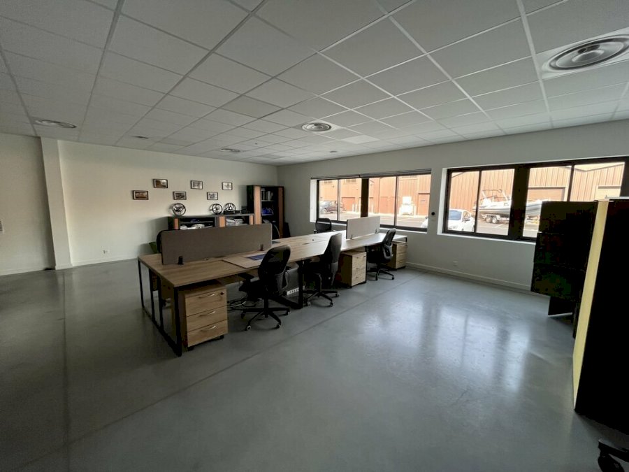 Local d'activité à louer 1550 m² - La Teste-de-Buch