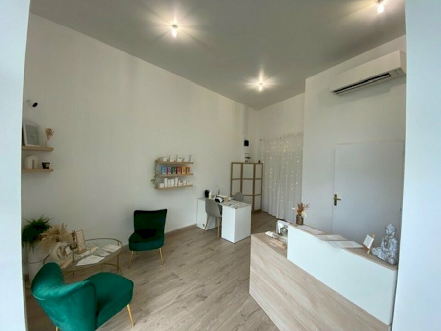 Local commercial à louer 78 m² - Carbon-Blanc