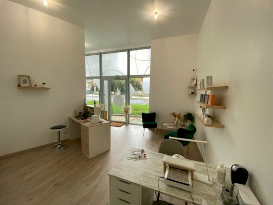 Local commercial à louer 78 m² - Carbon-Blanc