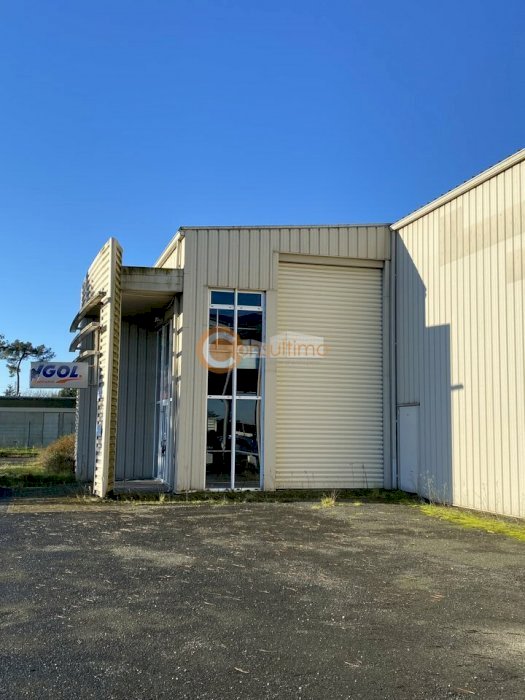 Local commercial à louer 991 m² - Libourne