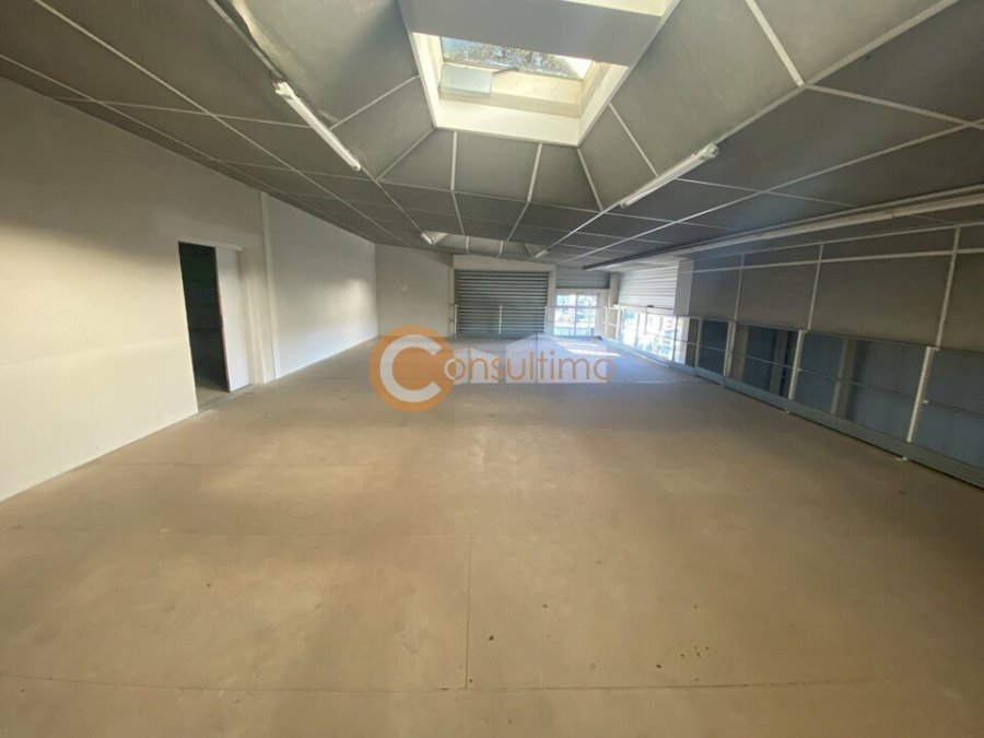 Local commercial à louer 991 m² - Libourne