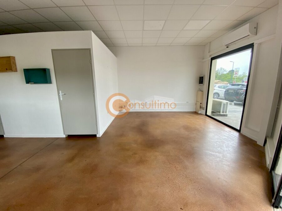 Local commercial à louer 57 m² - Saint-Caprais-de-Bordeaux