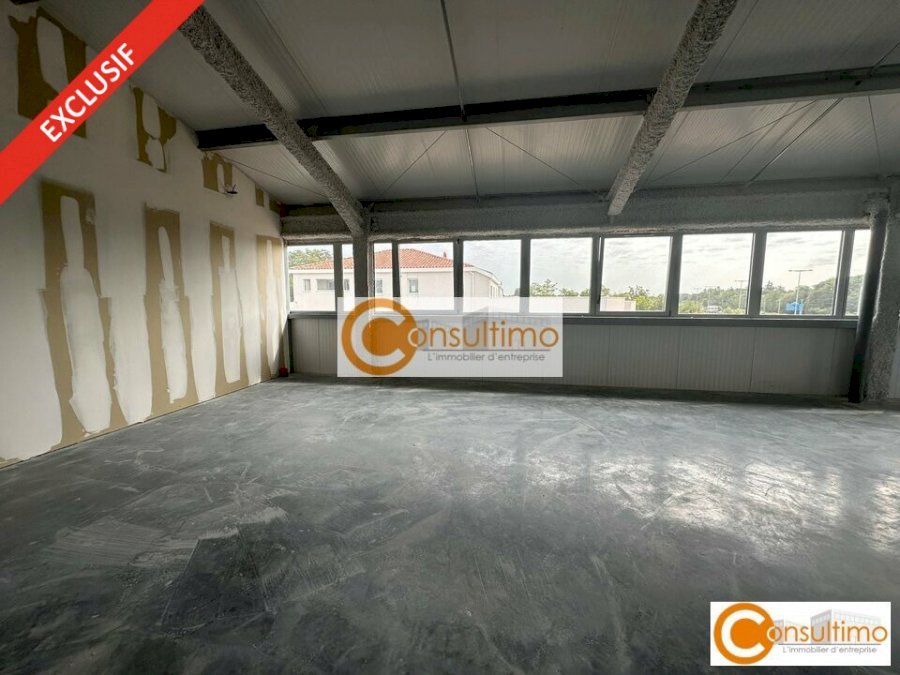 Bureau à acheter 2000 m² - Carbon-Blanc