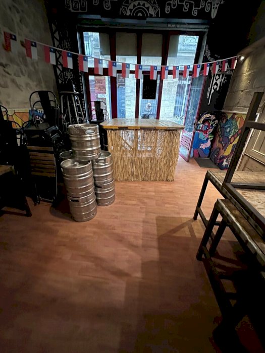 Local commercial à louer 200 m² - Bordeaux