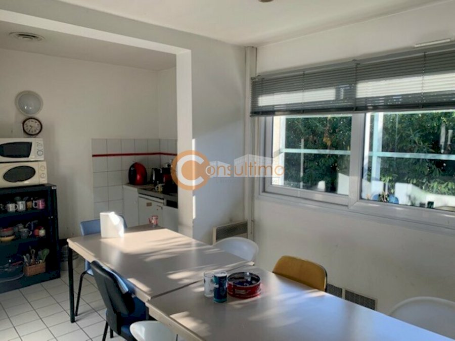 Bureau à louer 350 m² - Pessac