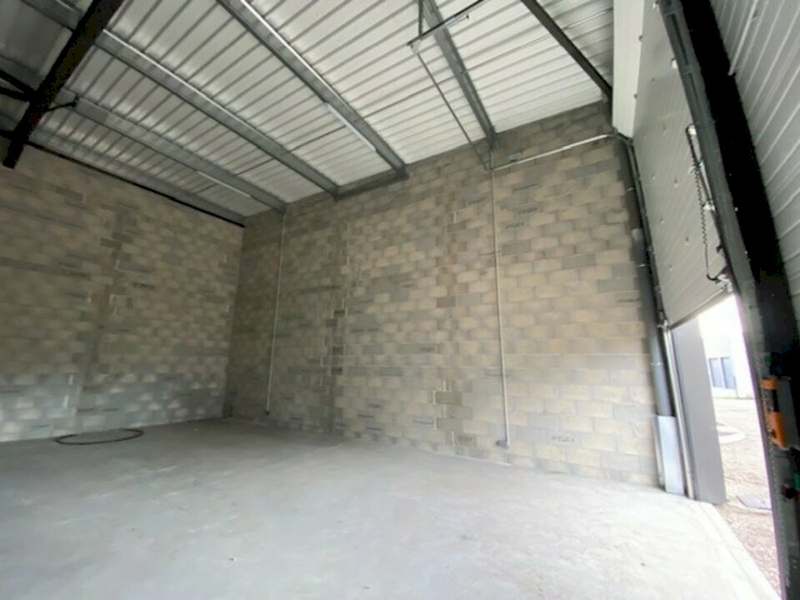 Local d'activité à acheter 95 m² - Marcheprime