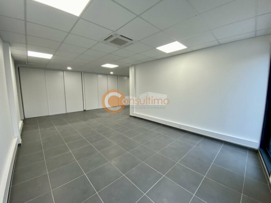 Bureau à louer 180 m² - Cenon