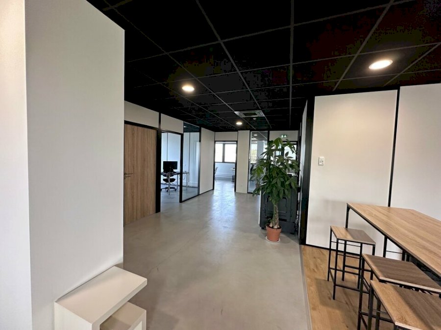 Produit investisseur à acheter 190 m² - Artigues-près-Bordeaux