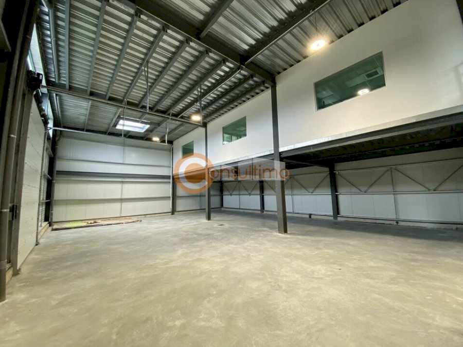 Bureau à acheter 782 m² - Mios