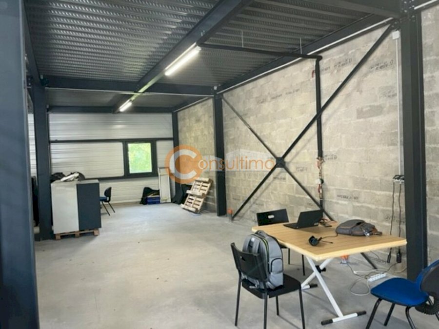 Local d'activité à louer 305 m² - Mérignac