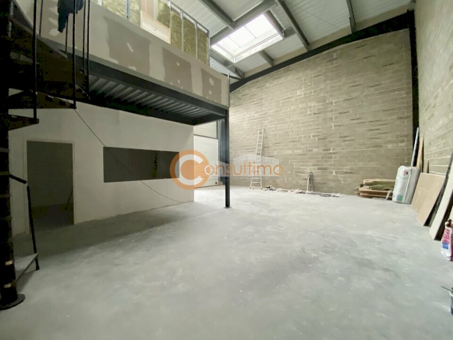 Local d'activité à louer 165 m² - Beychac-et-Caillau