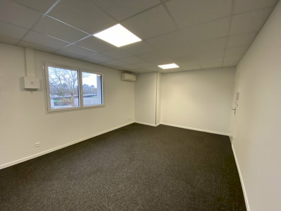 Bureau à louer 34 m² - Pompignac