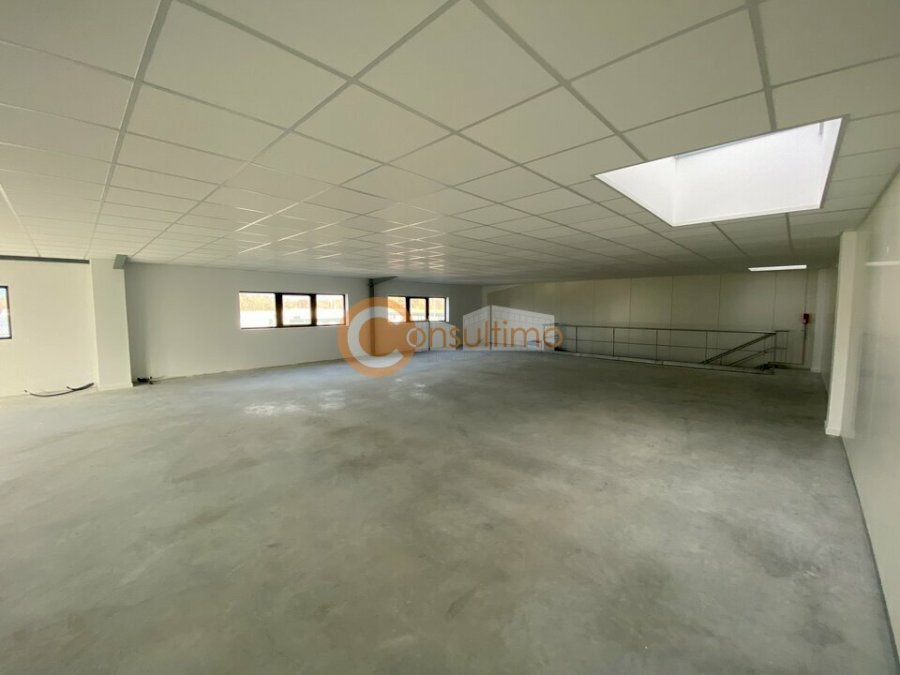Local d'activité à louer 250 m² - Sallebœuf