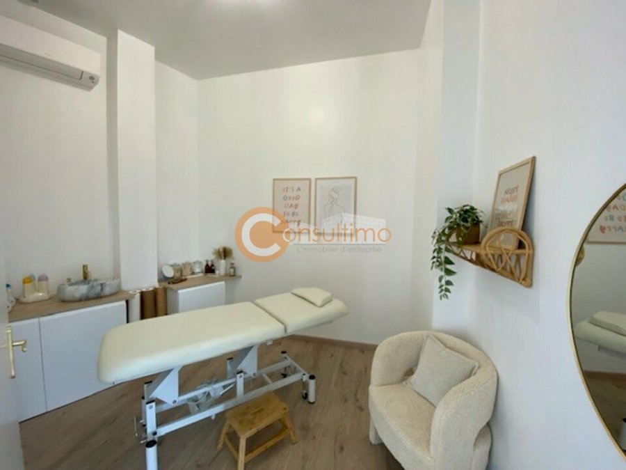 Local commercial à louer 78 m² - Carbon-Blanc