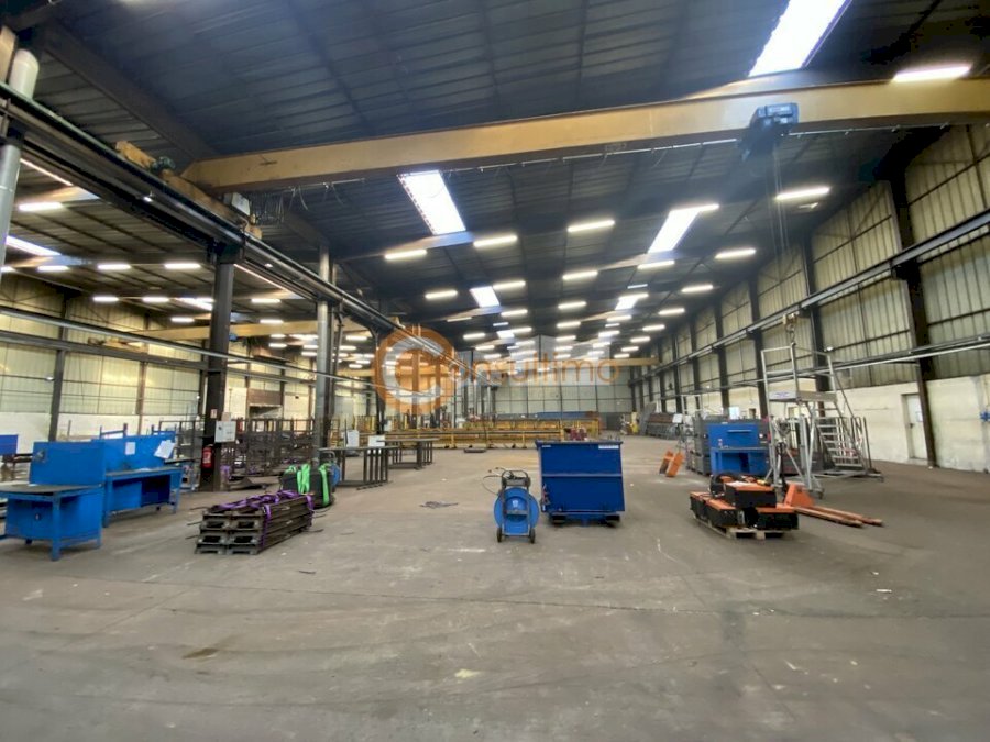 Entrepôt à acheter 3150 m² - Castelculier